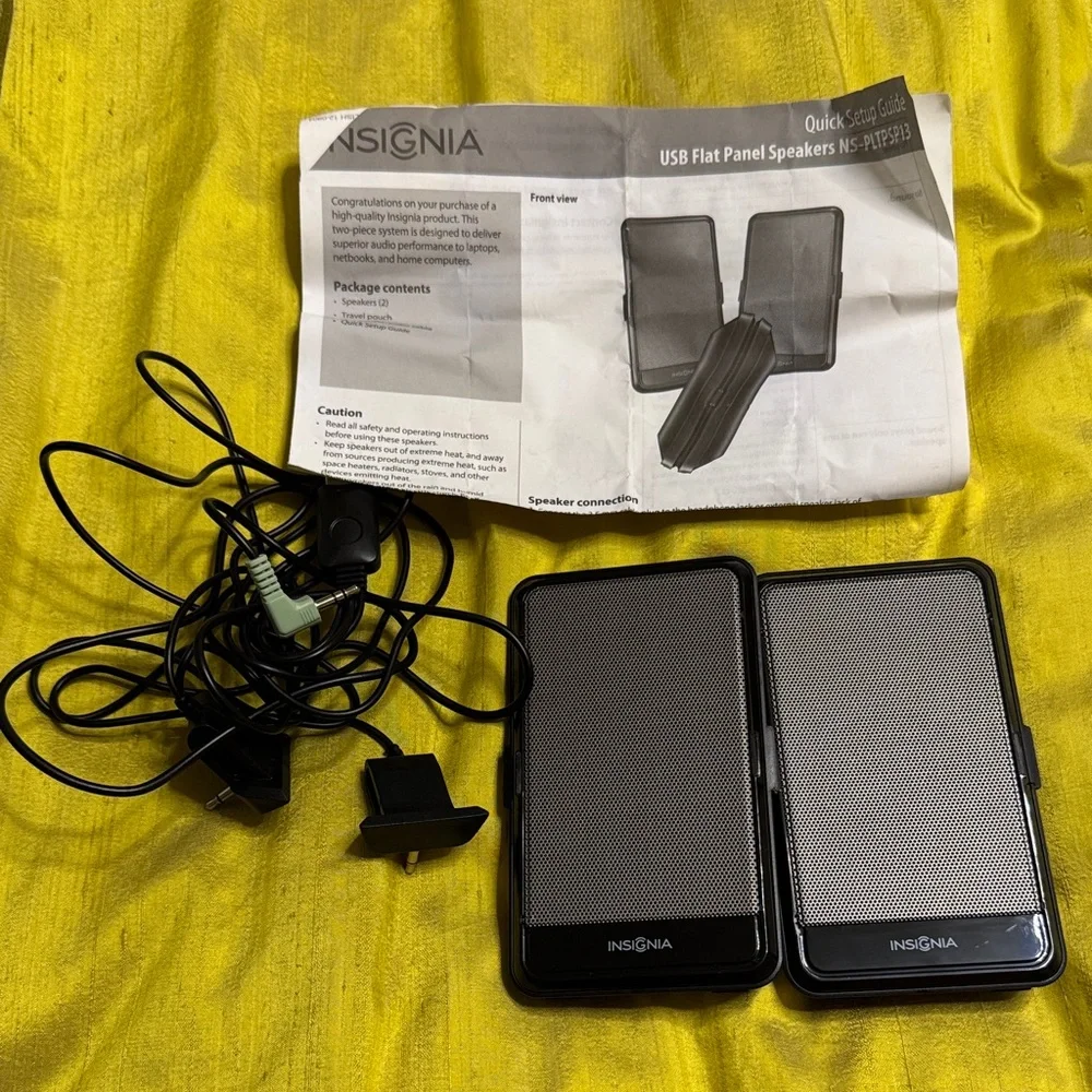 InFocus IN1144 Portable LED Projector with Remote, Cables, Speakers & Travel Bag